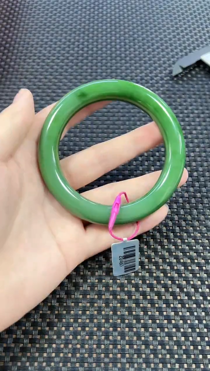 未镶嵌手镯和田玉（多样性发一件）圈口约60（有瑕疵）