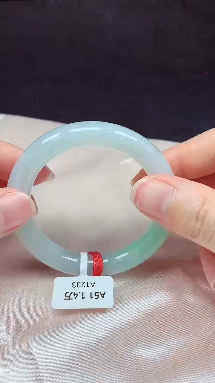 翡翠手镯未镶嵌镯子052+