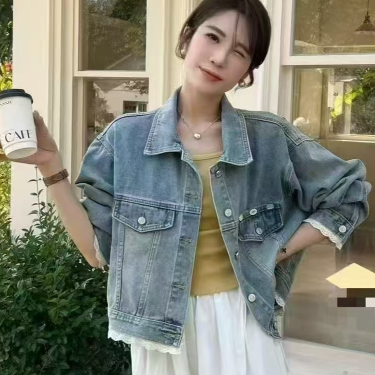 A572春季韩版时尚下摆蕾丝牛仔短外套女宽松百搭设计感蓝色上衣潮