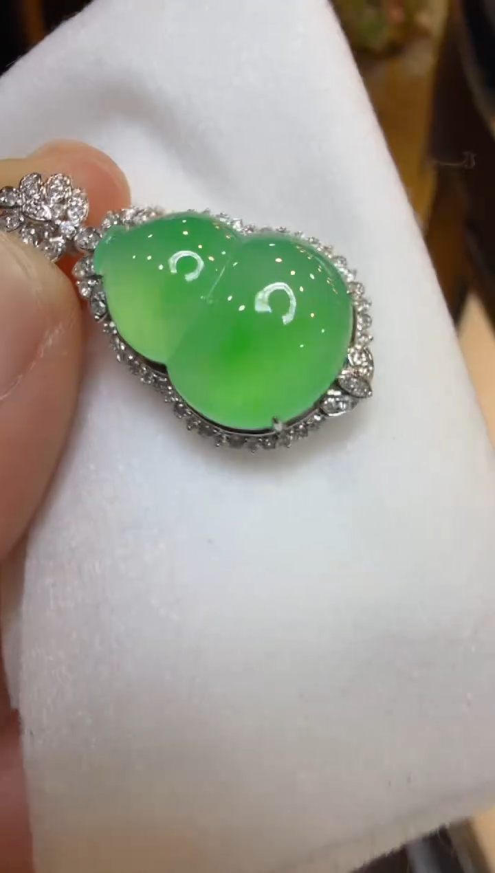 吊坠(不含链)18K金镶嵌翡翠多样性团购发一件