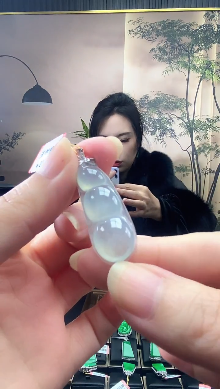 颈饰未镶嵌翡翠豆子