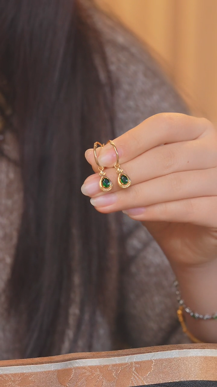 【闪购商品】石榴石（沙弗莱）耳饰18K金镶嵌（1.21ct）@@U5929