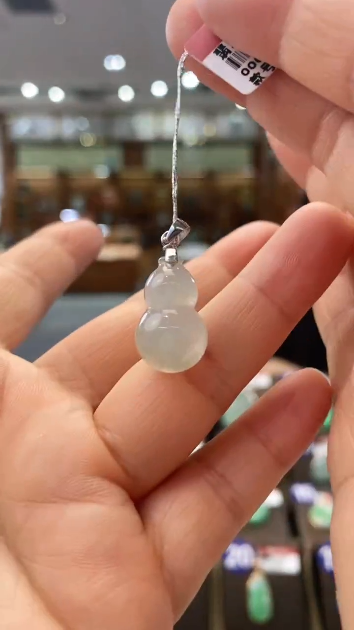 【闪购商品】翡翠颈饰银S925镶嵌葫芦