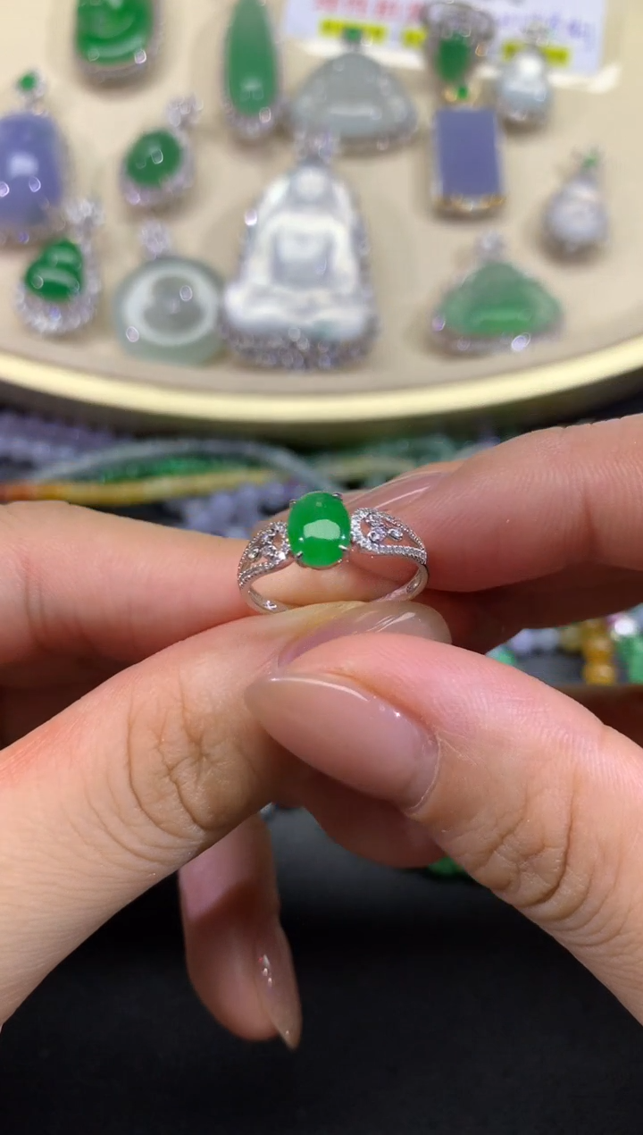 【闪购商品】翡翠戒指18K金镶嵌19天然A货翡翠（不退换）