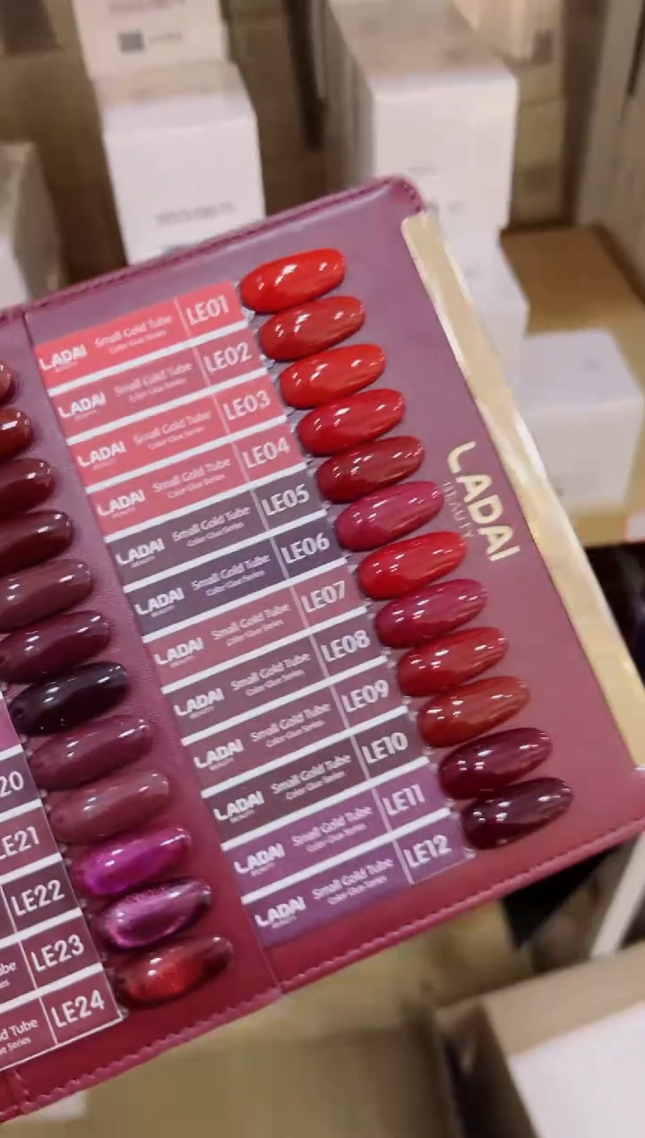 拉黛   +  色板  +  底座   04和07号色没有