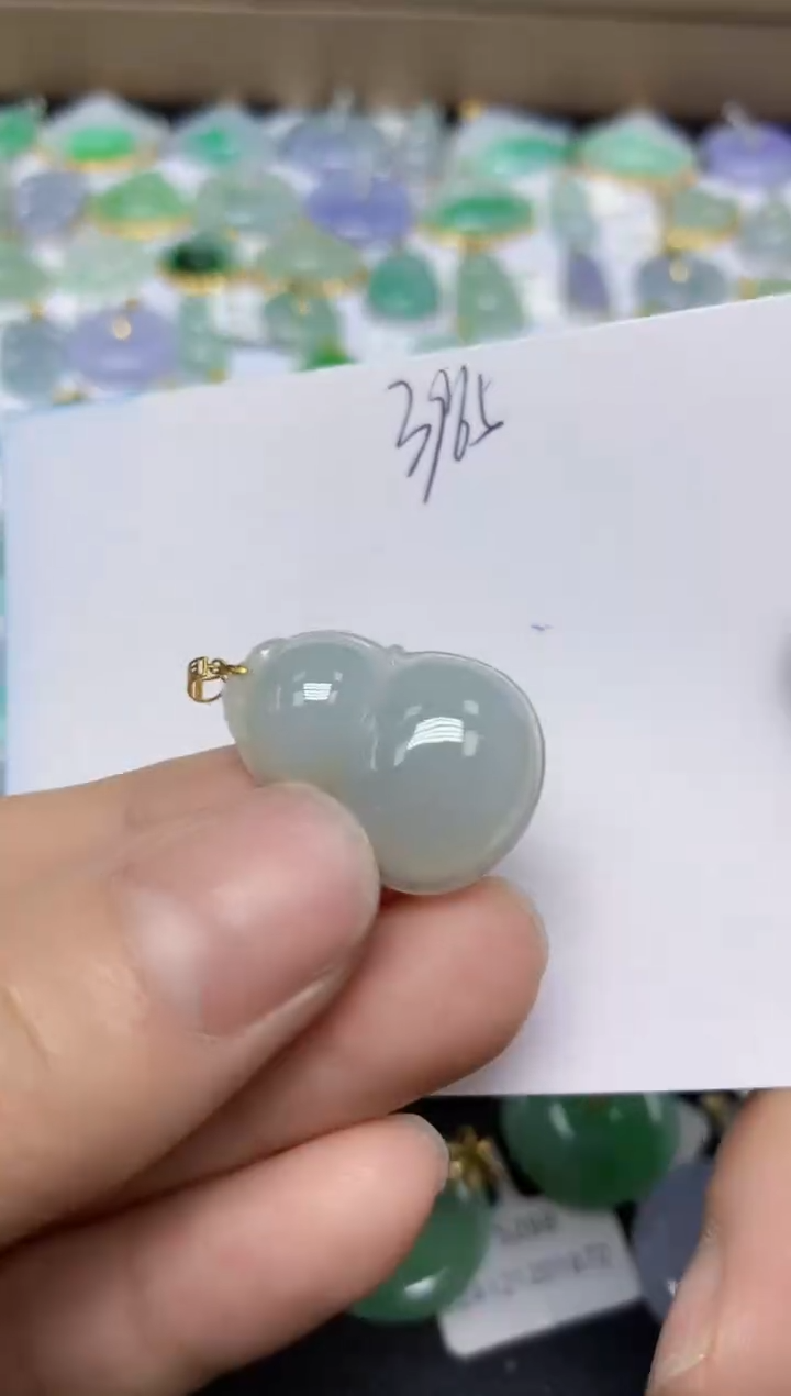 【闪购商品】翡翠挂件18K金镶嵌 天然翡翠A货