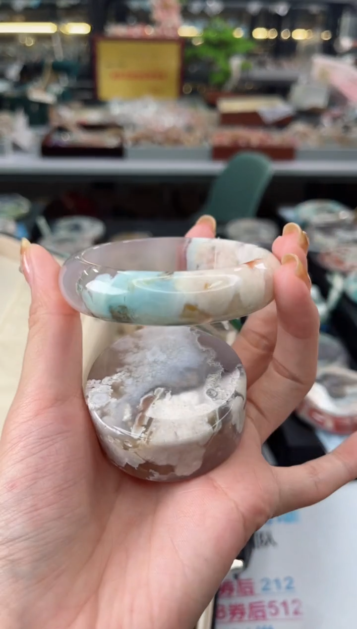 【闪购商品】石英质玉手镯未镶嵌55圈口（赠品镯心）6821032