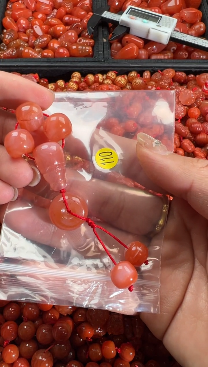 【闪购商品】南红玛瑙颈饰未镶嵌1