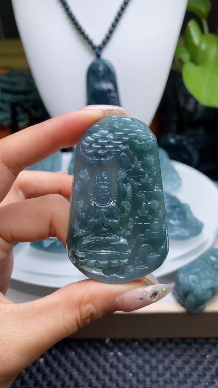 翡翠未镶嵌颈饰