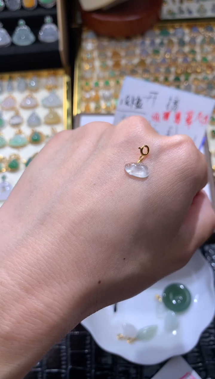 颈饰18K金镶嵌翡翠翡翠