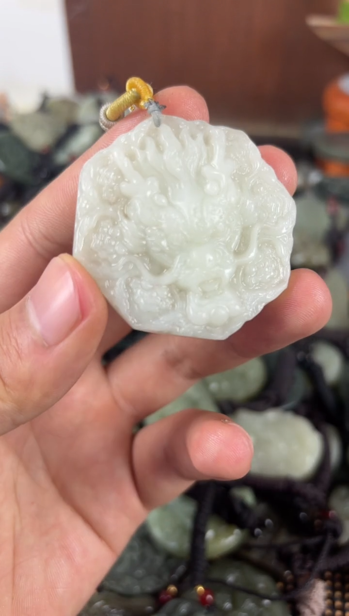 【闪购商品】和田玉颈饰未镶嵌1