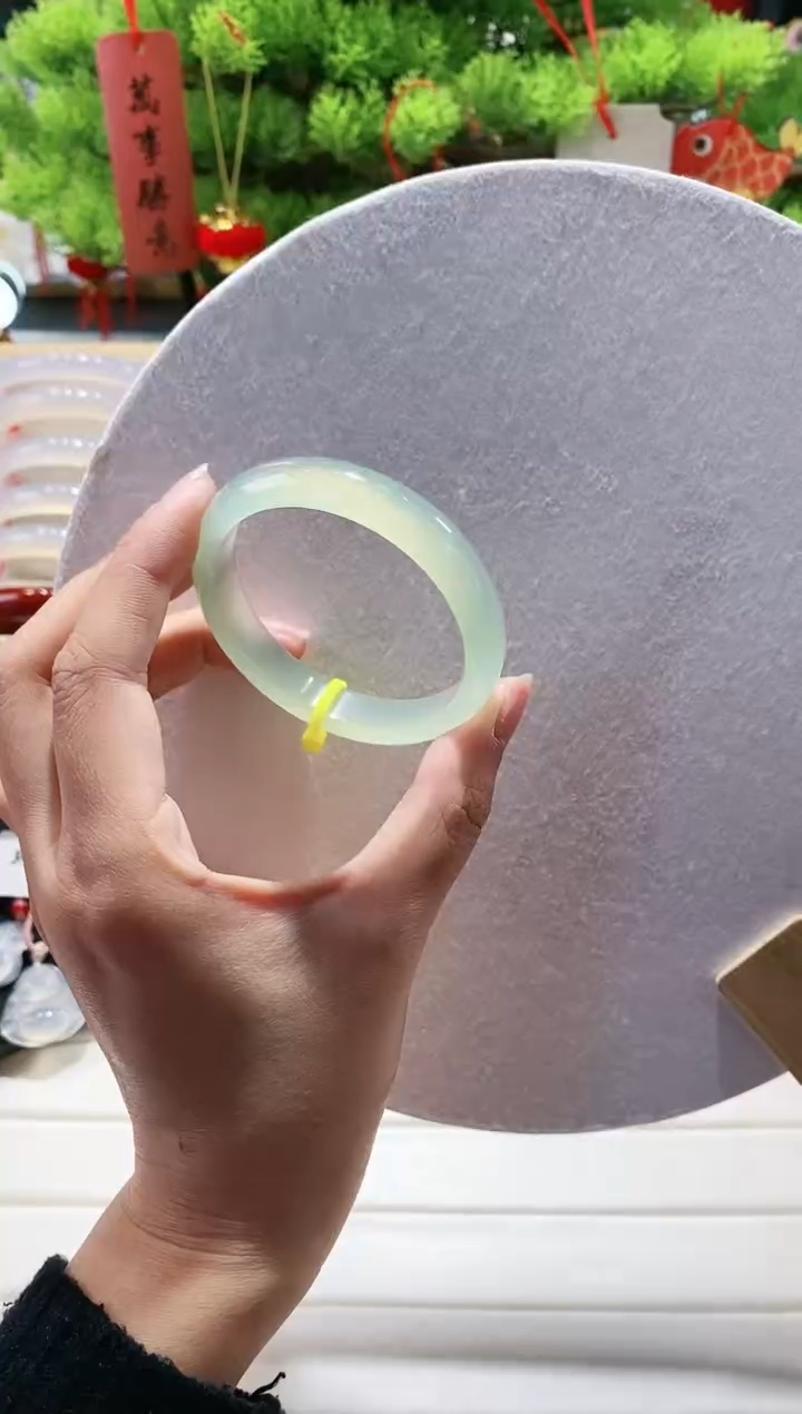 【闪购商品】玛瑙/玉髓手镯未镶嵌115-52