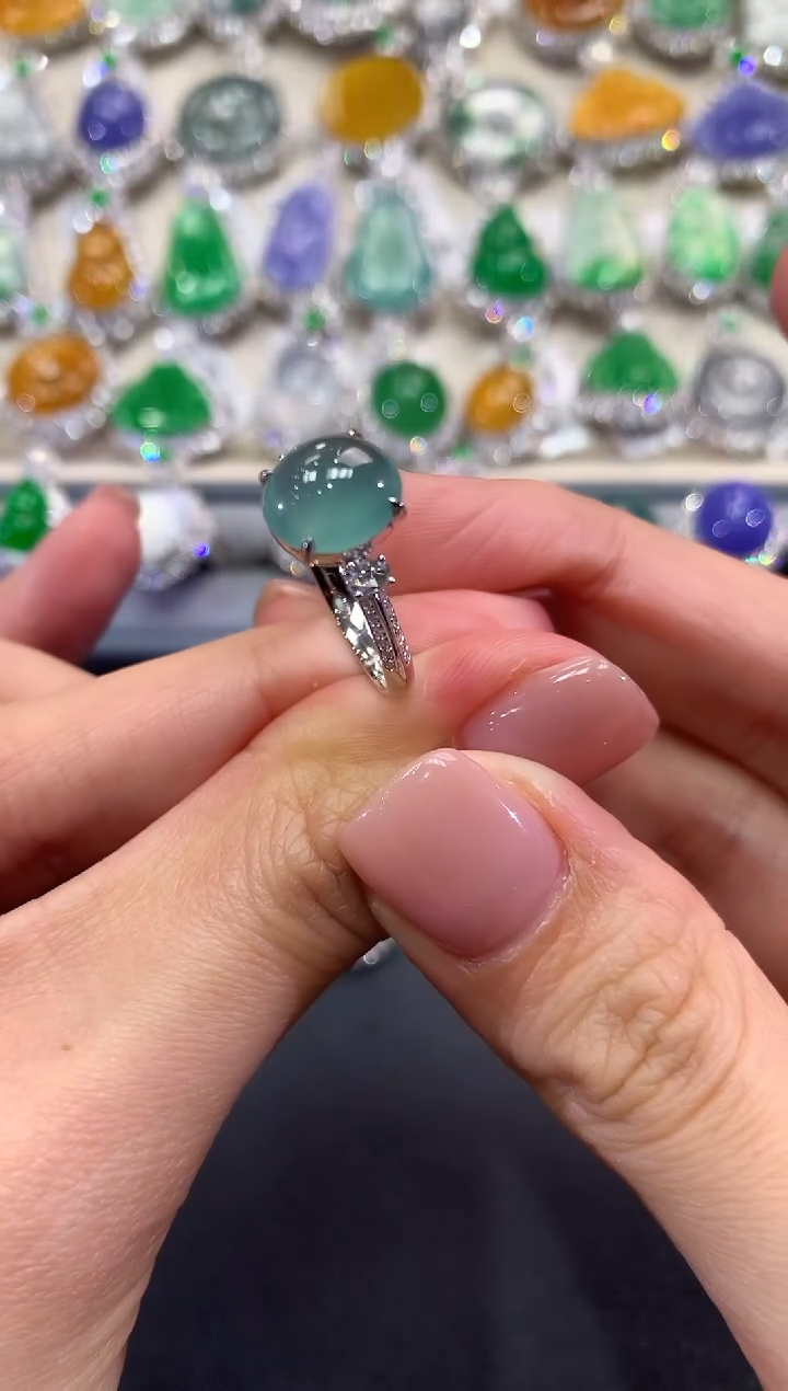 【闪购商品】翡翠戒指18K金镶嵌w24