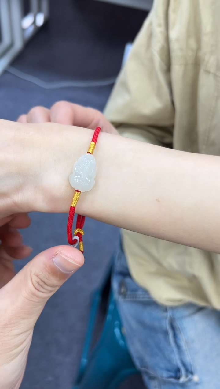 颈饰未镶嵌和田玉貔貅手串