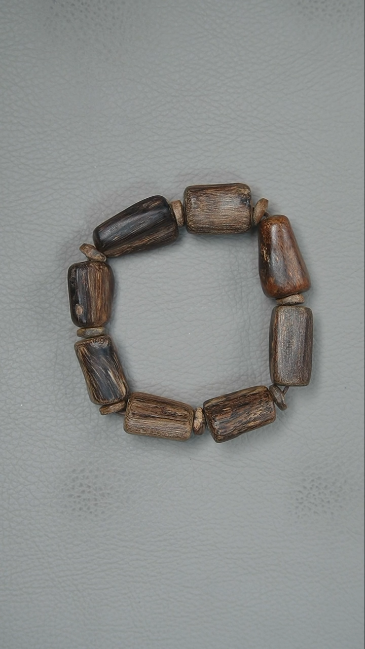 【闪购商品】沉香手串27g正区文莱老料随形手串