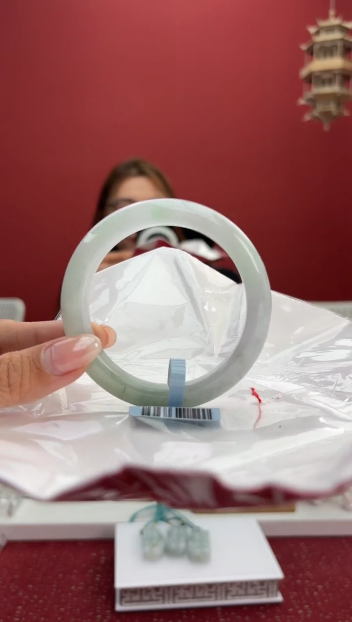 【闪购商品】翡翠手镯未镶嵌14手镯