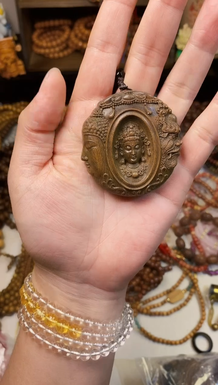 【闪购商品】非洲檀香把件绿檀把件一念之间