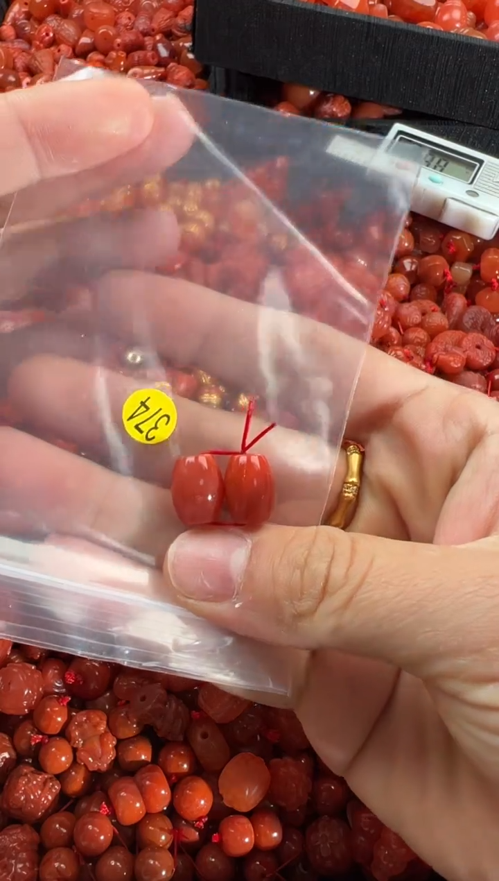 【闪购商品】南红玛瑙颈饰未镶嵌1