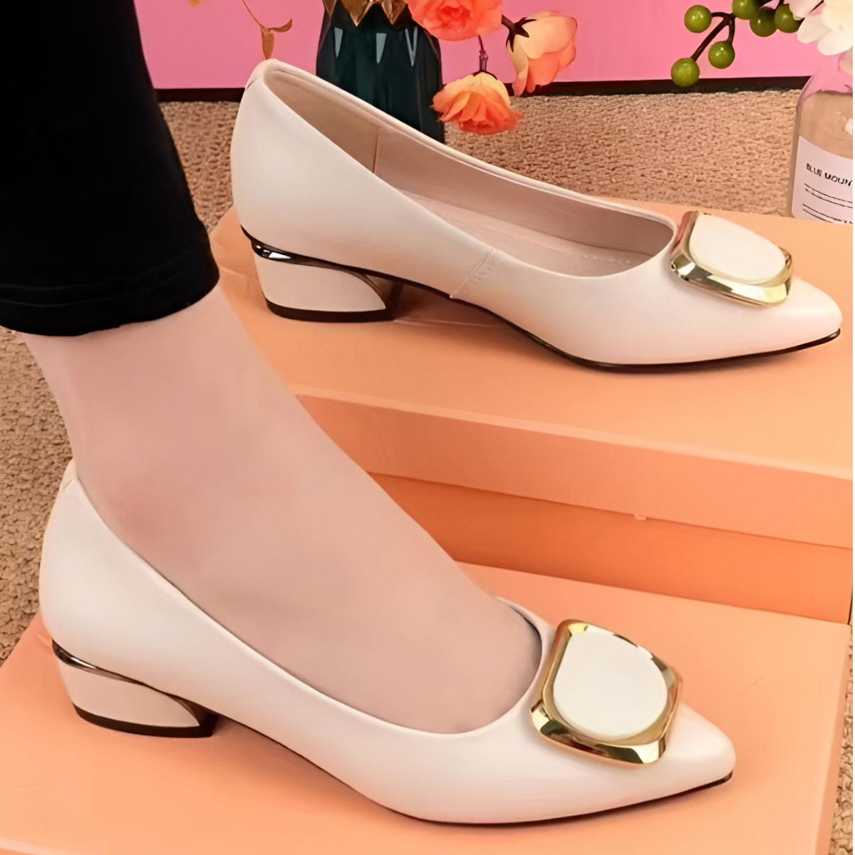 全额运费补贴】夏季软底单鞋女粗跟气质皮鞋浅口尖头平底飒飒