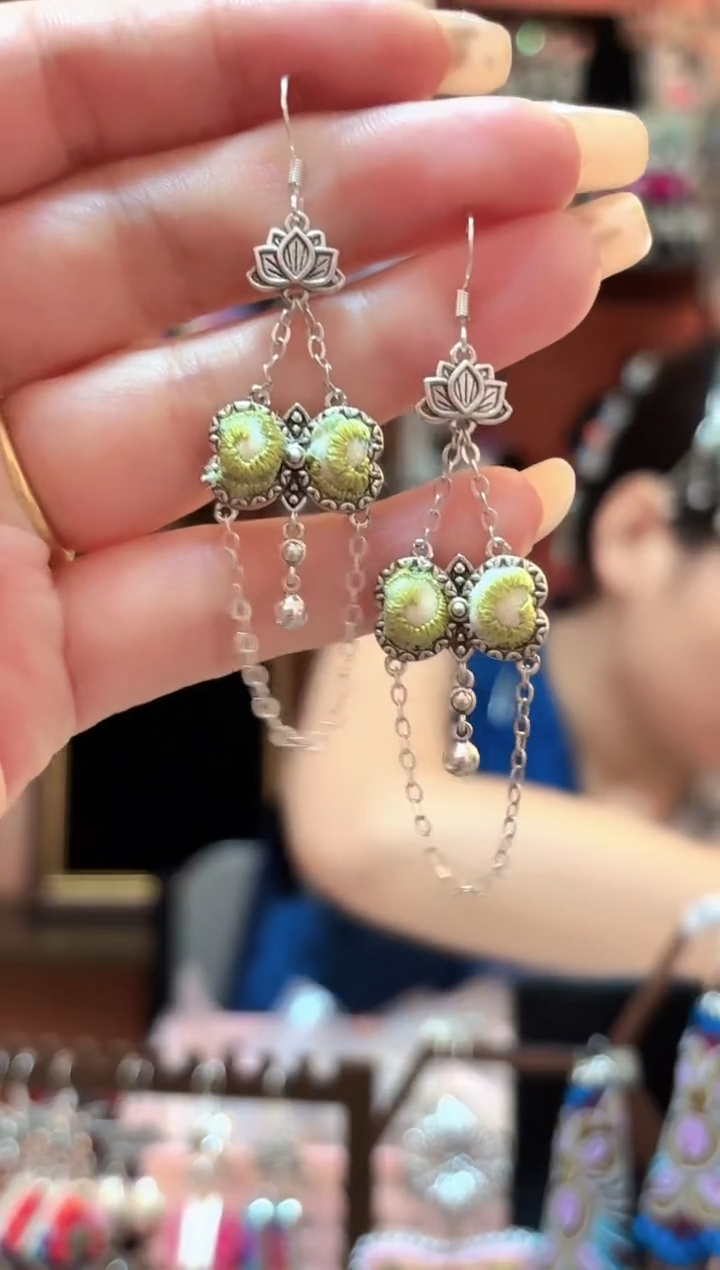 织绣云织谣民族风精美饰品   106 点赞福利