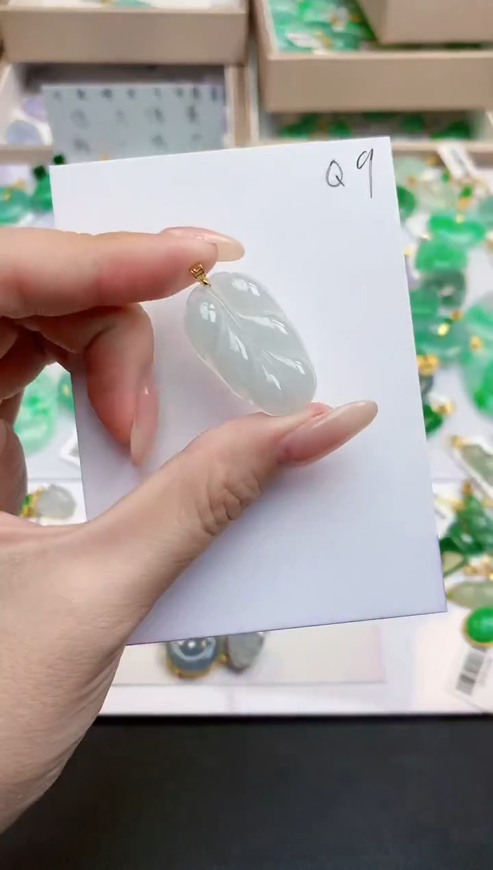 颈饰18K金镶嵌翡翠天然缅甸A货翡翠