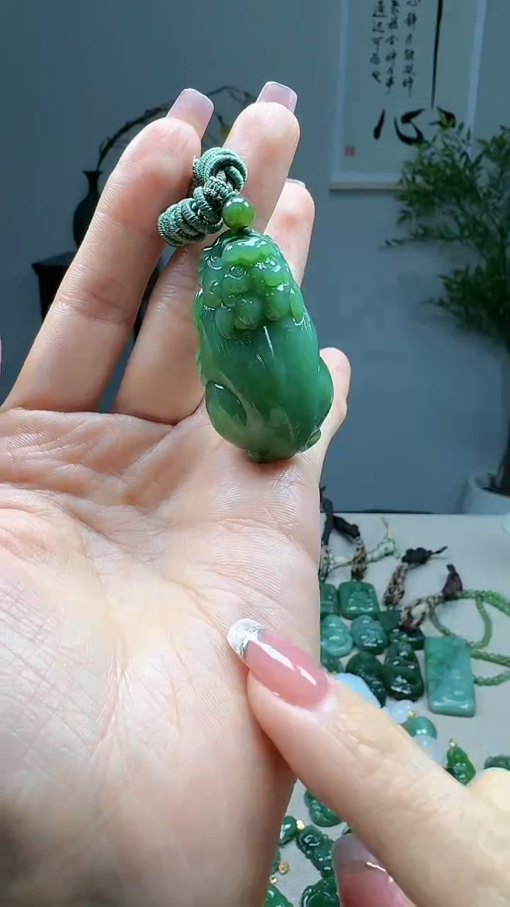 未镶嵌和田玉挂件1