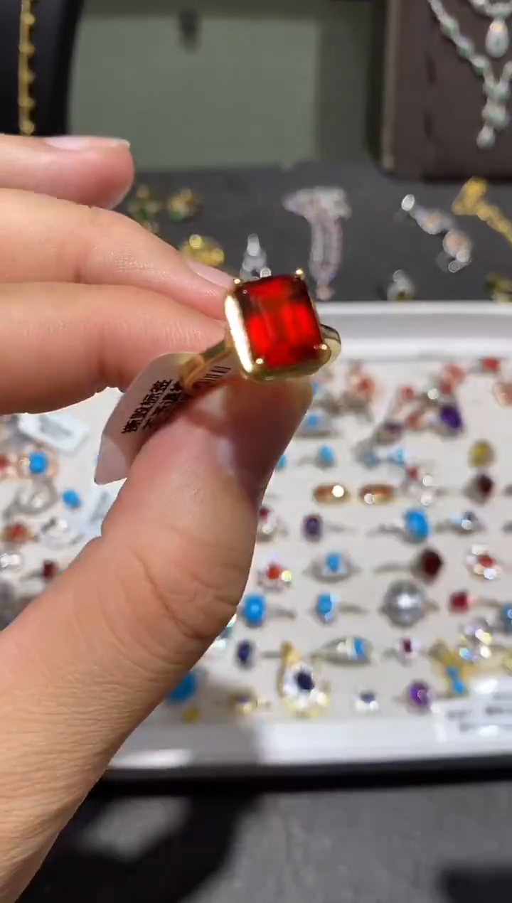 银S925镶嵌戒指石榴石（芬达石）戒指