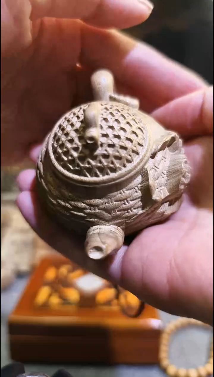 金丝楠      蟹壶