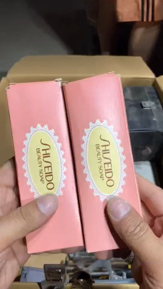 8新中古商品，瑕疵品，不保好坏。207