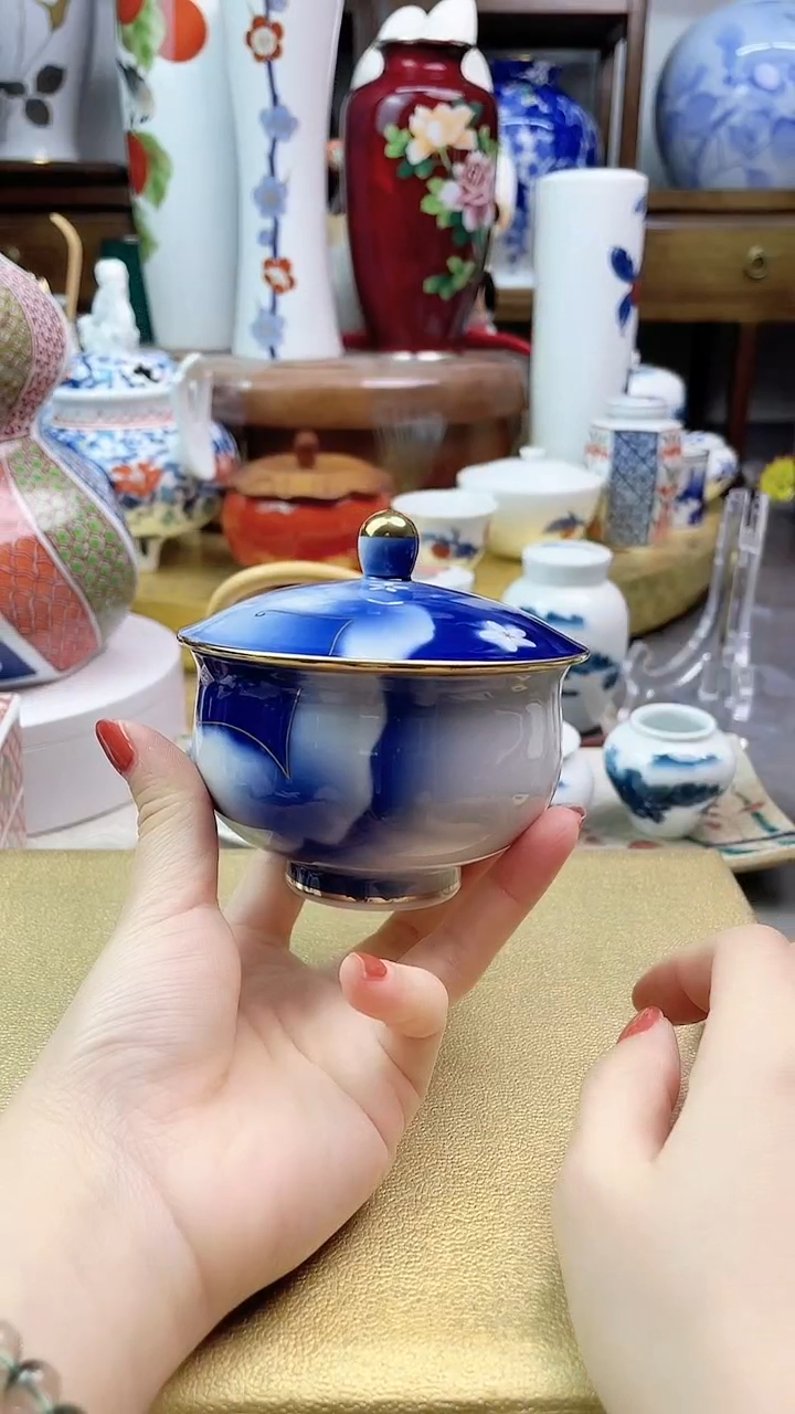 【闪购商品】盘日产青花盖杯一一