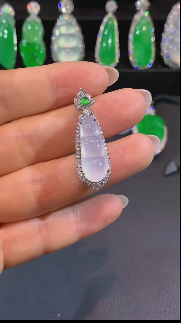 吊坠(不含链)18K金镶嵌翡翠吊坠