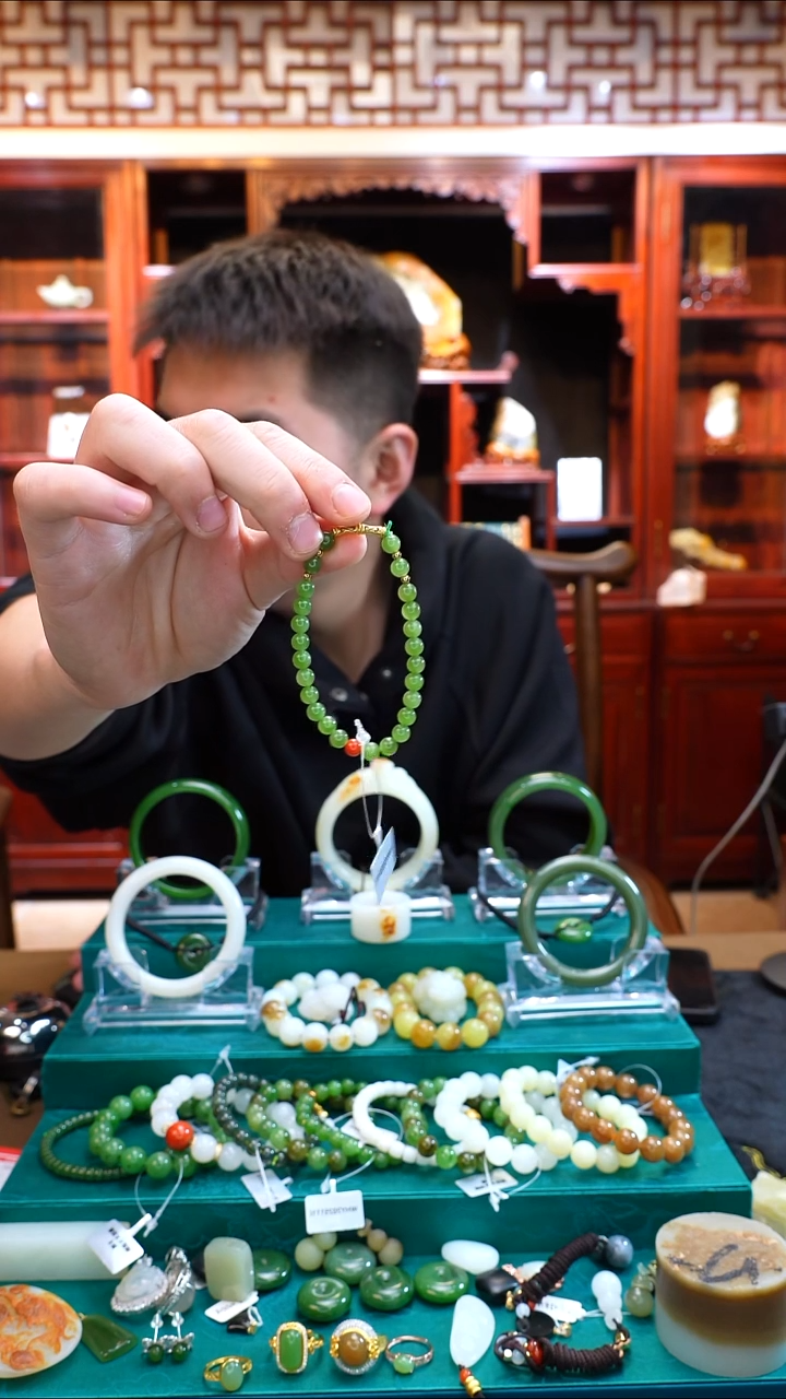 未镶嵌手链和田玉碧玉冰阳卡6