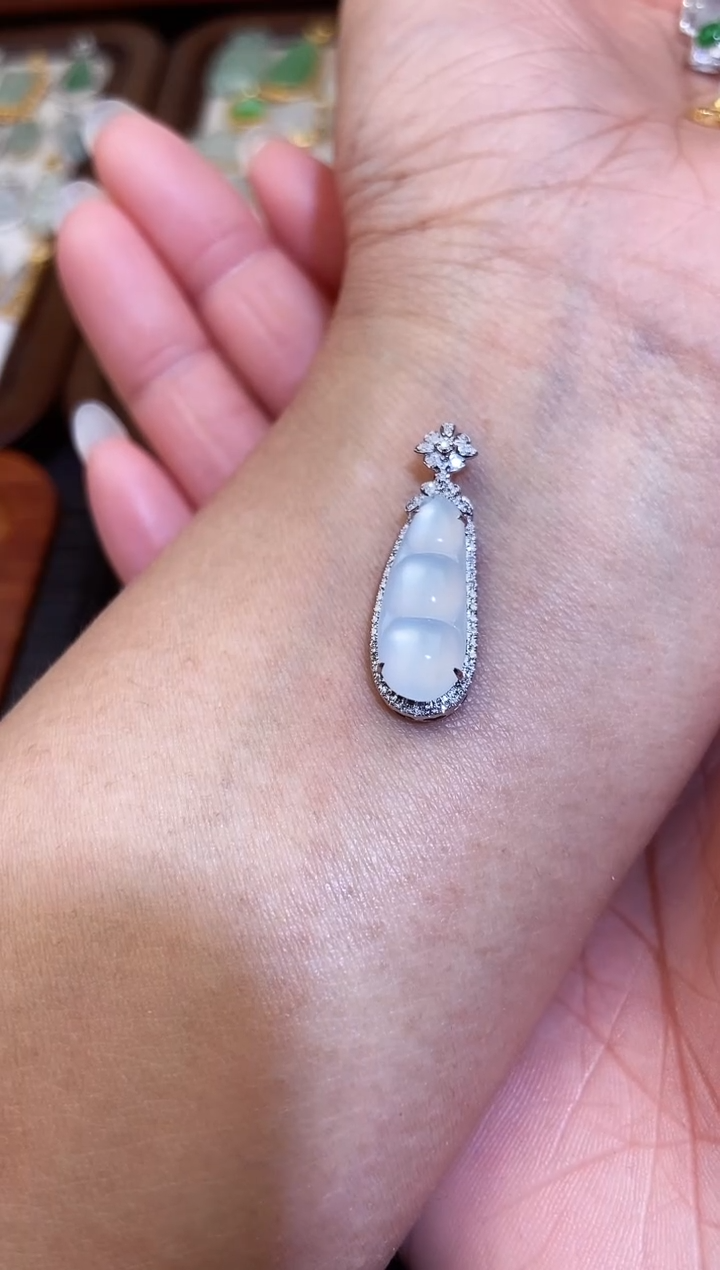 【闪购商品】翡翠吊坠(不含链)18K金镶嵌11111111