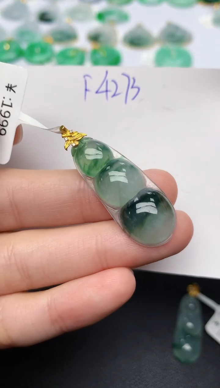 颈饰18K金镶嵌翡翠天然缅甸A货翡翠百元以上9元证书费自理