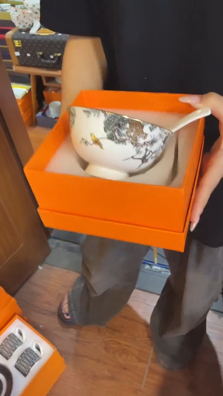 杯鸿辉家品牌瓷器，京东包邮！