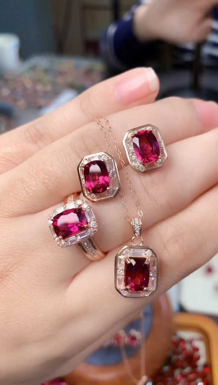 【闪购商品】石榴石套装银S925镶嵌天然镁铝