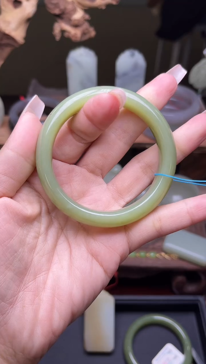 【闪购商品】和田玉手镯未镶嵌若羌青黄口 55圈9006488