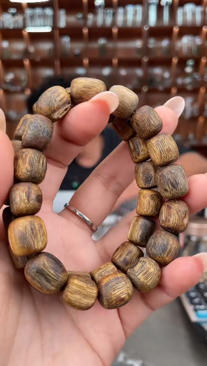 【闪购商品】沉香手串7号奇楠多样性发一条