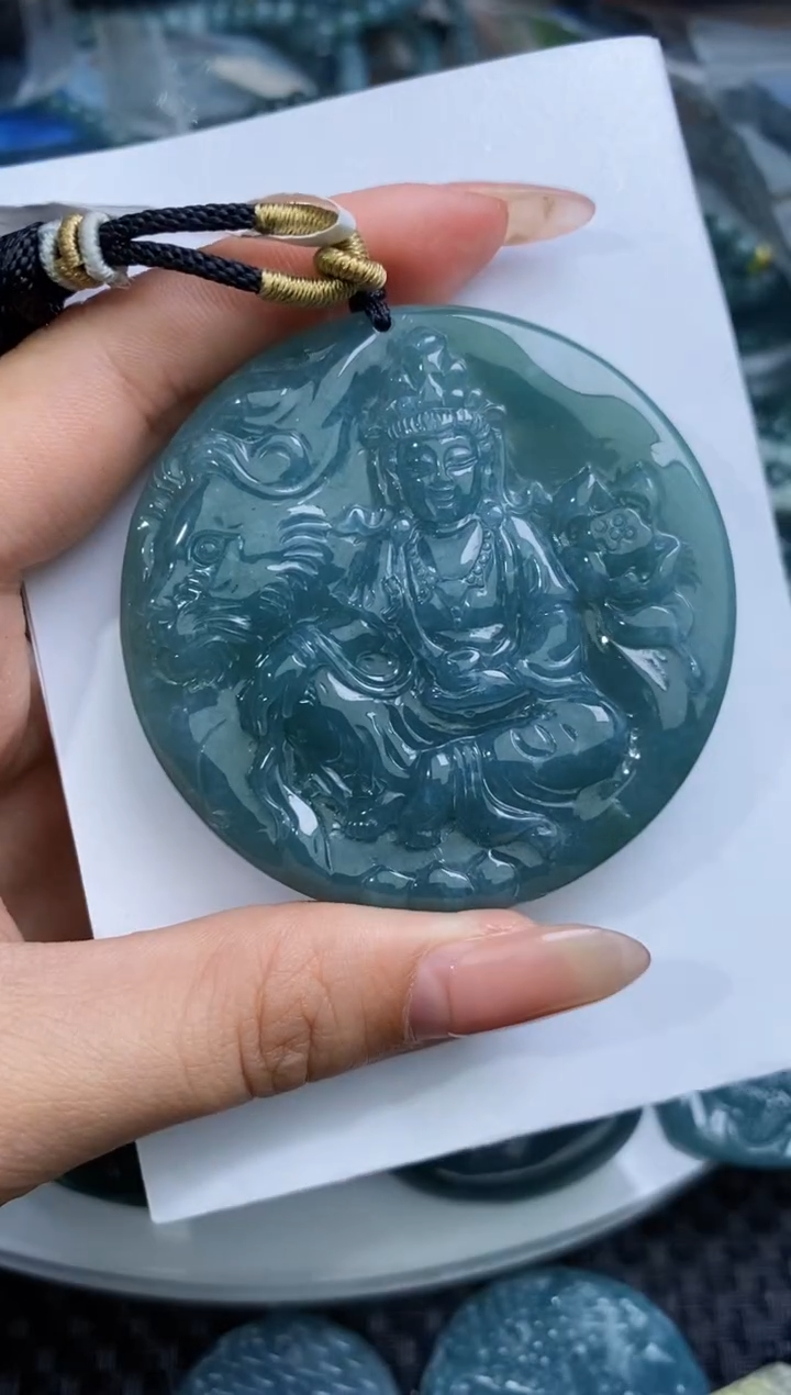 【闪购商品】翡翠颈饰未镶嵌             