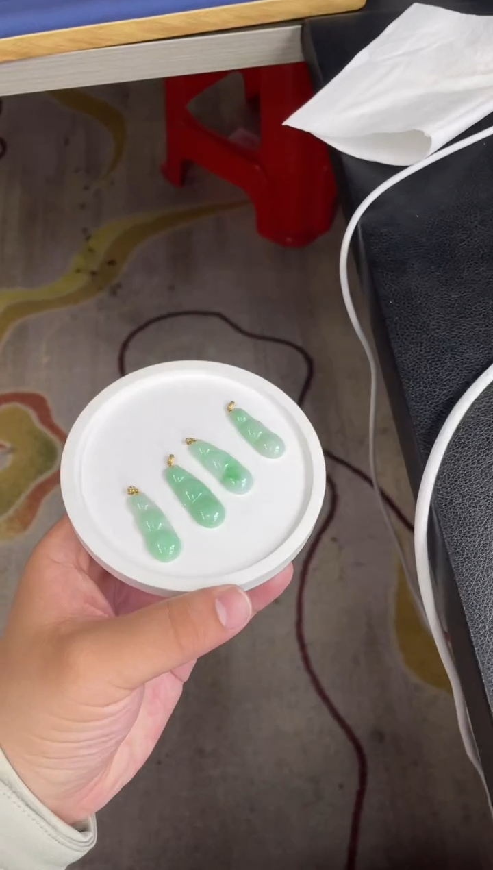 18K金镶嵌定制翡翠DDJ40913/多样性发一件