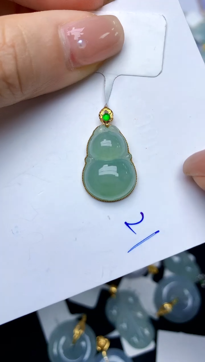 【闪购商品】翡翠颈饰18K金镶嵌天然A货翡翠