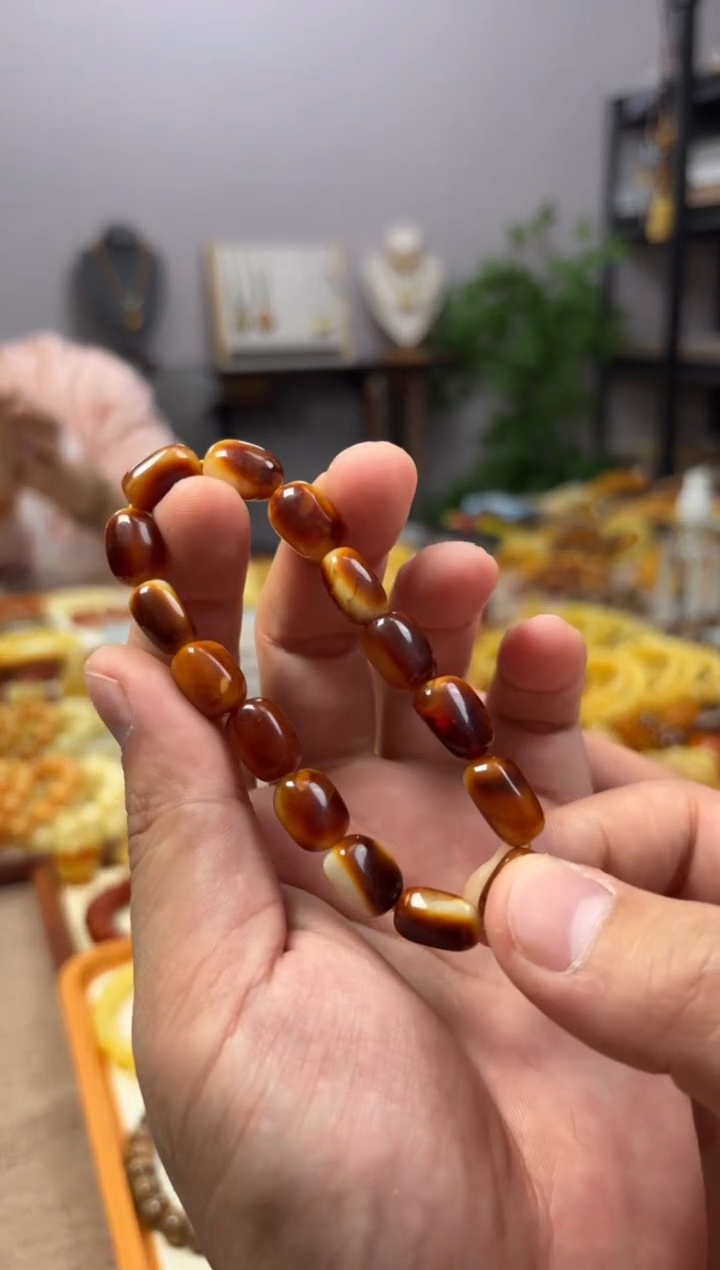 【闪购商品】蜜蜡裸石未镶嵌手串