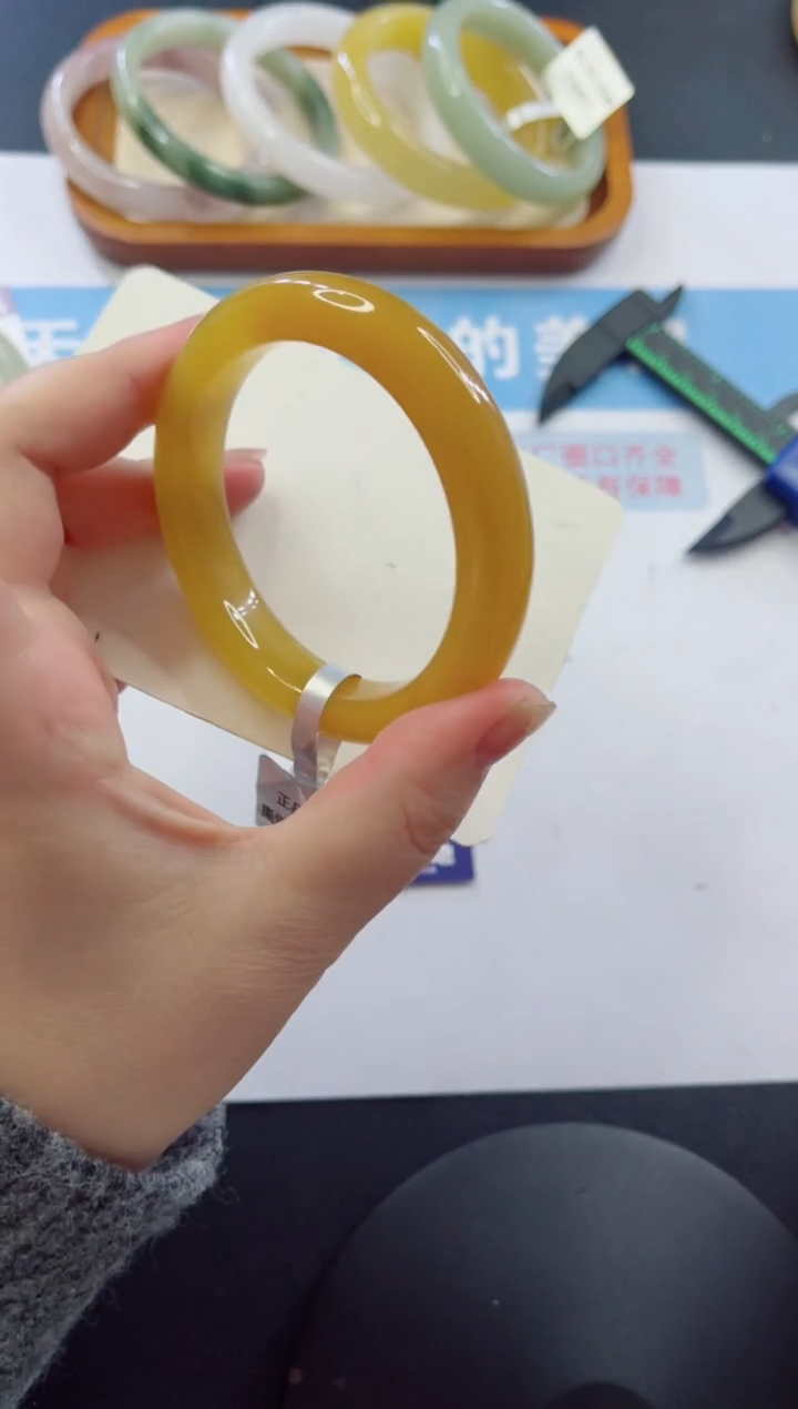 未镶嵌手镯石英质玉多样性发货A22