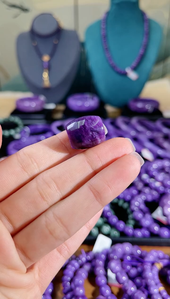 【闪购商品】查罗石（紫龙晶）桶珠未镶嵌.