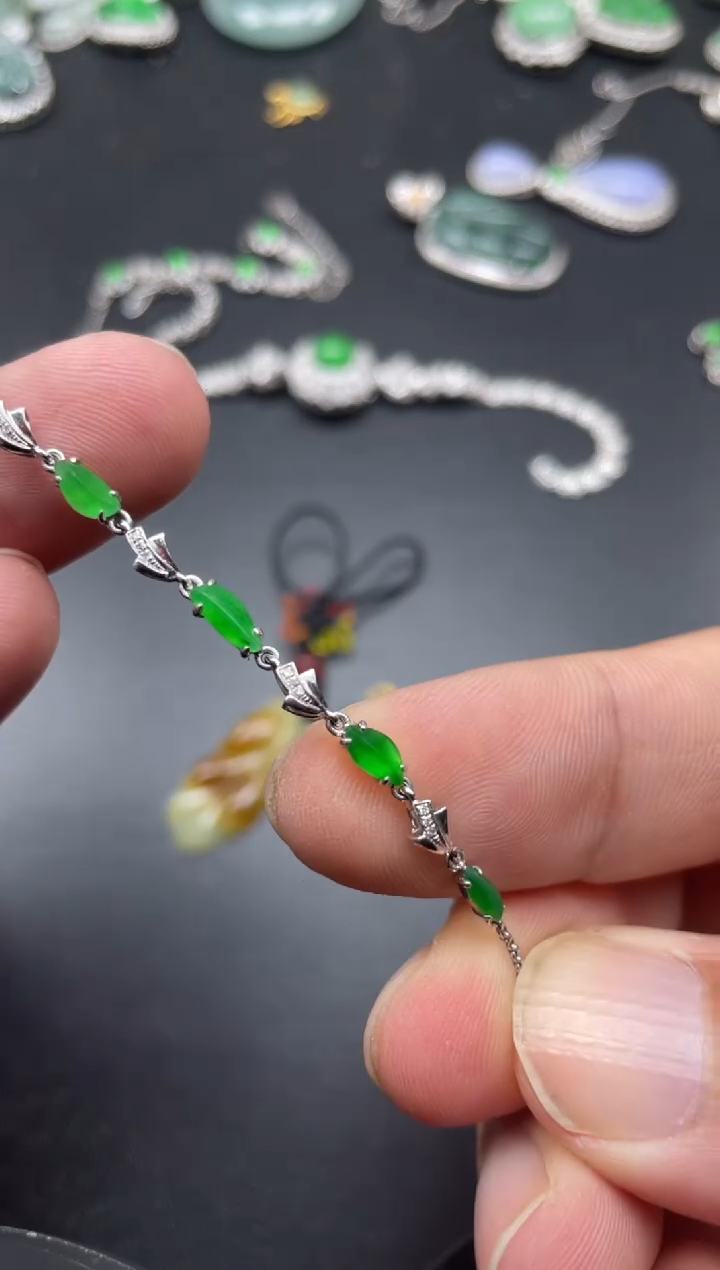 【闪购商品】翡翠颈饰18K金镶嵌FOCE寄售不退换