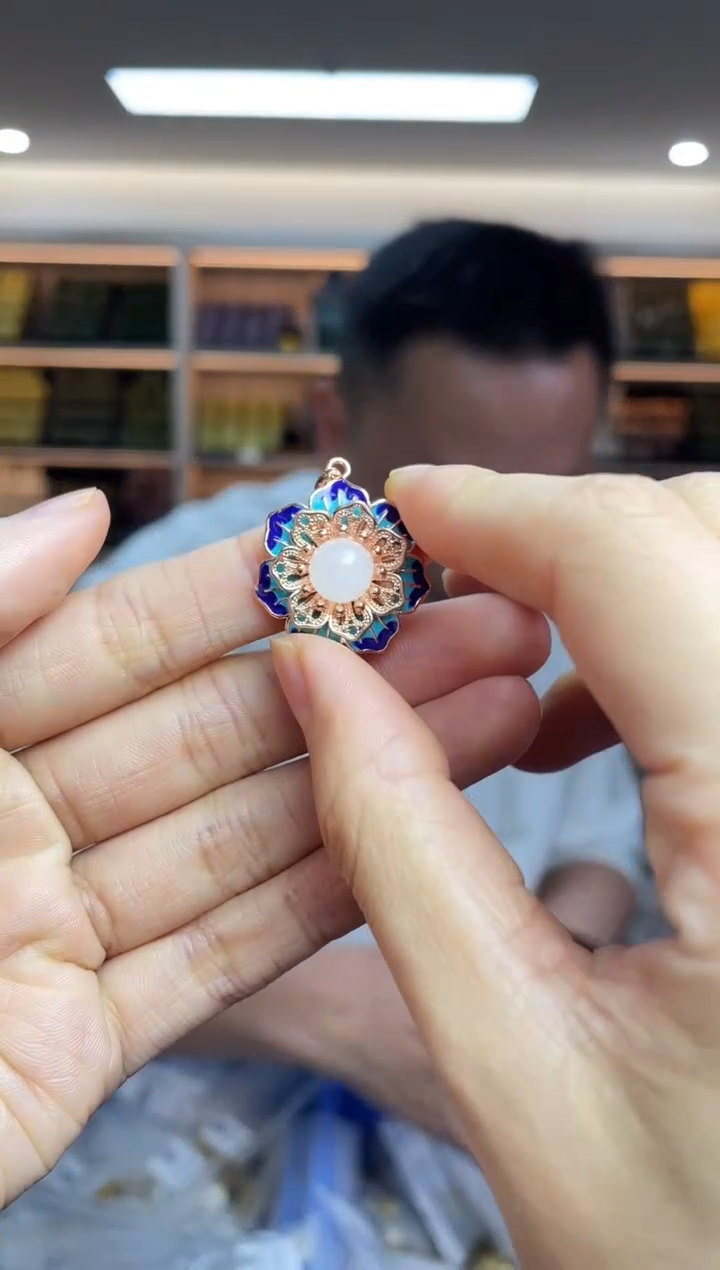 【闪购商品】和田玉`未镶嵌多样性发一件