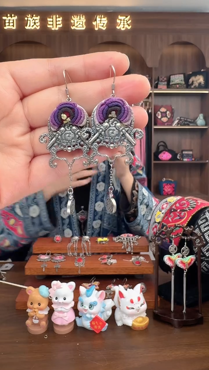 【闪购商品】织绣扶光苗绣传承18