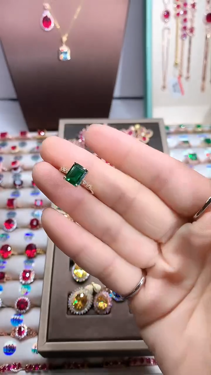 【闪购商品】透辉石戒指银S925镶嵌金色7.9