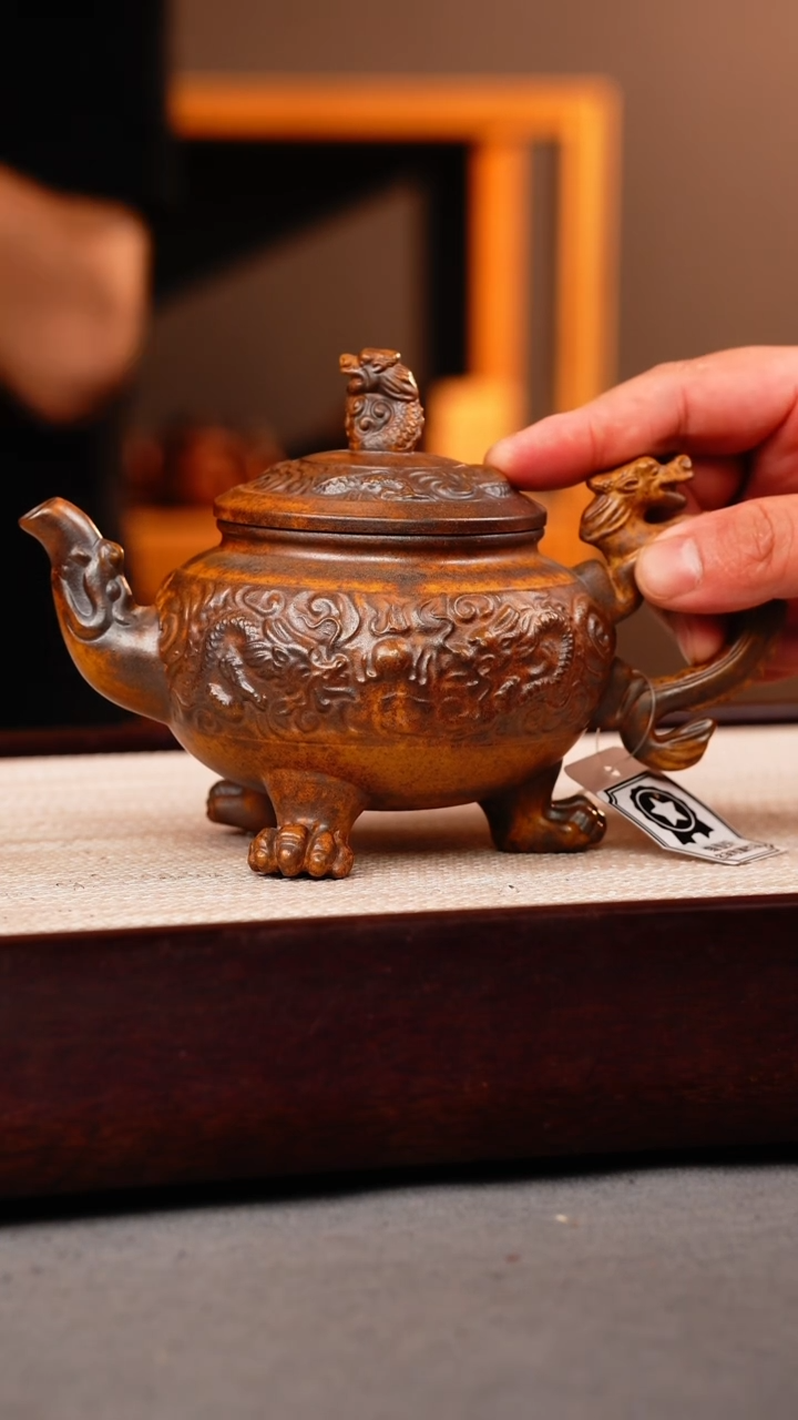 茶壶紫砂龙骨金砂 三足龙尊 刻绘