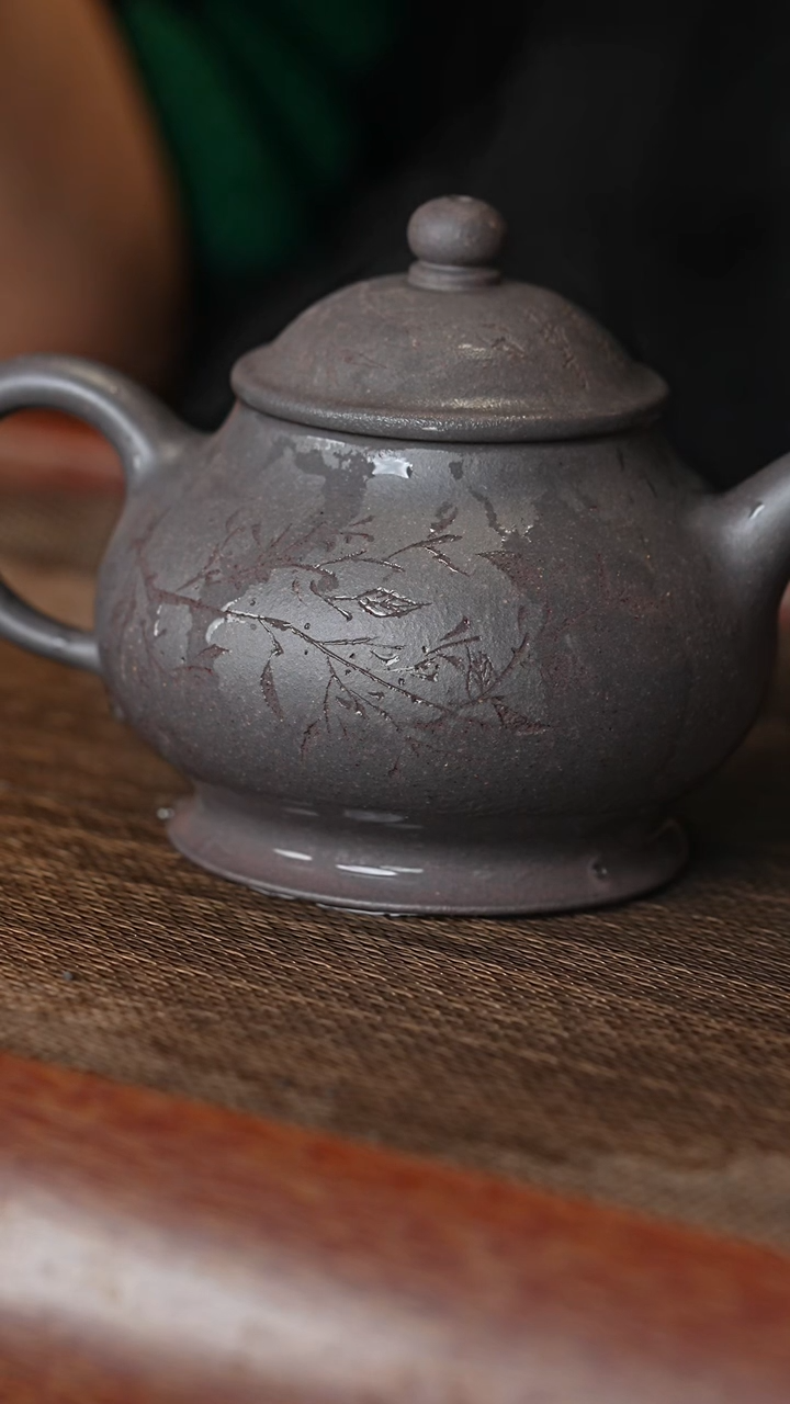 【闪购商品】紫砂茶壶潘壶天青花鸟刻绘半手工